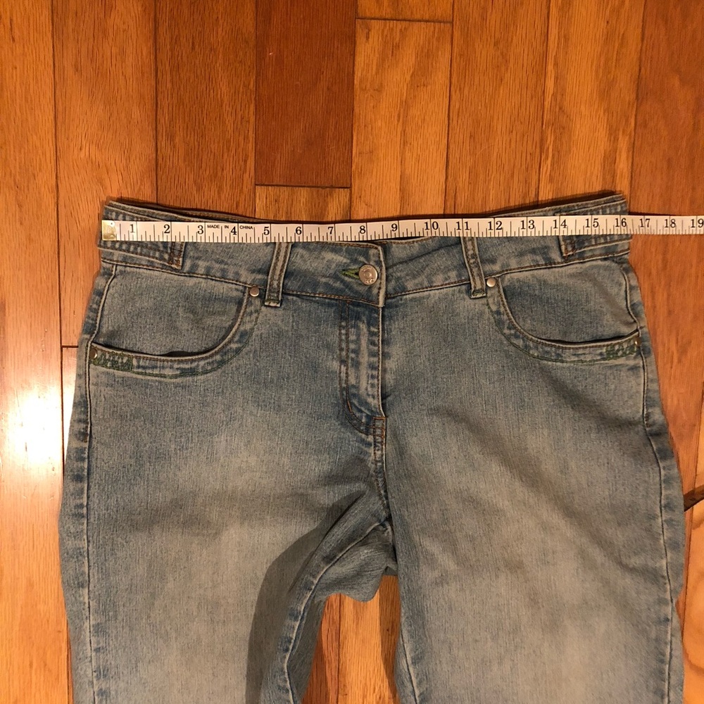 Cabi Denim Capris - Size 8 - Picture 5 of 8